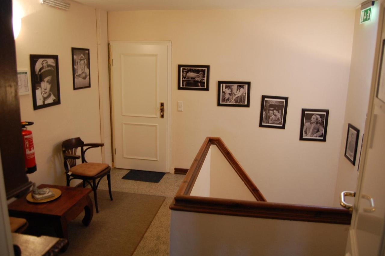 Schillers Stadthaus ฮิตซาคเคอร์ ภายนอก รูปภาพ